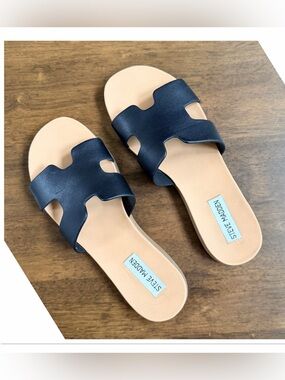 STEVE MADDEN Black Leather Slide Sandals